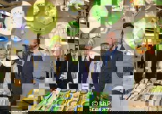 Alessandro Fornari, Harry Xu, Moreno Armuzzi e Federico Milanese in posa per Jingold.