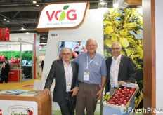 Jon Durham (International Pink Lady Alliance Limited), Peter Dall (Pomfruit Alliance) e Gerhard Dichgans (VOG).