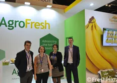 Agrofresh ha portato in fiera Ripelock, prodotto specifico per la maturazione uniforme delle banane. Da sinistra Jochen Kager, Els Graener, Ana Duran, André Vink.