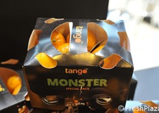 Clementine confezionate in vista di Halloween.