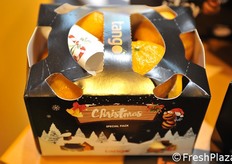 Clementine confezionate in edizione natalizia.