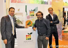 Francesco Nicodemo (presidente), Alessandro Petrelli (ufficio commerciale) e Federico Nicodemo (responsabile sales department)di Assofruit Italia.