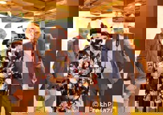 Le geishe, figuranti per il melone Okashi, hanno conquistato anche i nostri Andries Gunter e Izak Heijboer (Primeur e AGF).