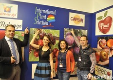 Per International Plant Selection, Julien Darnaud, Alexandre Darnaud, Edwige Remy, Gloria Guerra Perez; Hennie Prins di Stargrow.