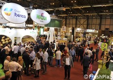 Tanta gente presente in fiera.