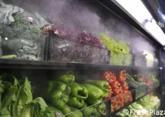 Soluzioni per umidificare la verdura nei punti vendita.
