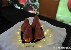 Alessa, varietà a buccia rossa.