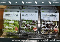 A Berlino, sono state mostrate in anteprima le nuove confezioni delle linee Autentica, Basic e Foglia Sublime con la nuova identita'; i nuovi pack saranno, infatti, disponibili per clientela e supermercati solo dalla primavera.