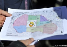 Il Consorzio per la tutela e valorizzazione della Patata del Fucino Igp ha organizzato, il 5 aprile 2018, una giornata di visite nel territorio di produzione del tubero. E un convegno sulle opportunità di questo prodotto. FreshPlaza ne ha approfittato per visitare un paio di aziende del territorio. Nel dettaglio, una mappa della zona del Fucino, con il logo stilizzato della Patata Igp. (Reportage di Cristiano Riciputi)