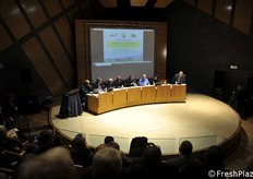 Tavolo dei relatori. Al centro dell'attenzione, le potenzialità e le criticità della Patata del Fucino Igp.