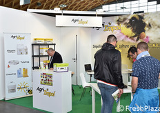 Insetti pronubi per l'impollinazione delle colture.