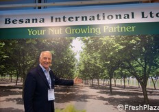 Il patron Besana, Pino Calcagni.