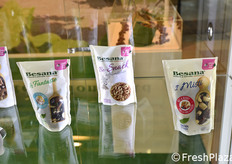 Un dettaglio dei prodotti snack Besana.