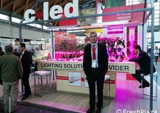 Luce artificiale in agricoltura. In foto, Alessandro Pasini.