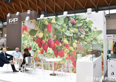 Azienda operante da 30 anni nella distribuzione di materie prime per l'ortoflorovivaismo.