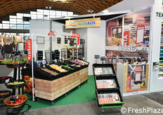 Prodotti ed accessori per negozi, illuminazione, segnaprezzi, comunicazione visiva, espositori.