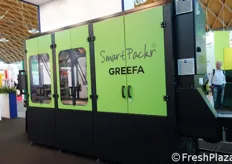 La premiata macchina che confeziona frutta in alveoli di Greefa: Smart Packr