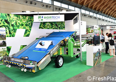 Macchinari per le lavorazioni orticole in ambiente protetto, quali seminatrici e raccoglitrici.