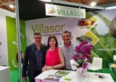 Villasor, bontà dalla Sardegna. Il primo a sinistra è Mario Desogus (commerciale).