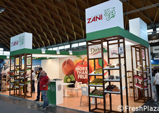 Esterno dello stand Gran Frutta Zani.
