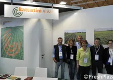 Foto di gruppo per Battistini Vivai: fra gli ospiti esteri, Paolo Laghi, Sandra Laghi, Giuliano Dradi, Giulia Battistini.