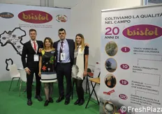 Azienda specializzata in produzione di melone. Tommaso Concari, Claudia Georgea, Luca Bozzolini, Ioanna Georgea.
