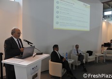 Conferenza stampa di Brio. In primo piano Gianni Amidei.