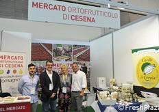 Al Mercato di Cesena erano presenti Simone Partenza, Matteo Magnani e Giuseppe Fiori.