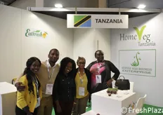 Foto di gruppo per la delegazione della Tanzania.