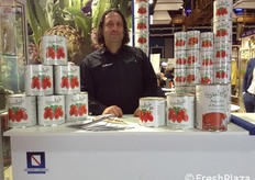 "Domenico Catalano fondatore di "Casina Reale" l'azienda di trasformati di pomodori e conserve orticole proposte in vari formati."