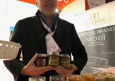 Riccardo Daidone alla guida dell'omonima azienda di trasformati di creme e paté tipici siciliani.