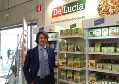Igino Cecchetti condirettore della Domenico De Lucia ha portato in fiera, diverse novità: misto di frutta secca e disidratata, e i legumi precotti.