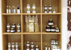 I prodotti della linea Gemignani Tartufi vantano una selezione scrupolosa delle materie prime e rispetto delle ricette tradizionali, ma con uno sguardo sempre attento all’innovazione dell’alta gastronomia moderna.