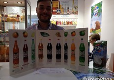 Giuseppe Polara mostra il catalogo Chioschì.