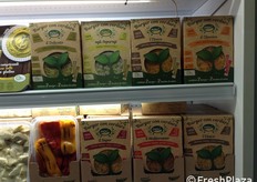 La scelta dei Burger vegetalia marchio Riverfrut si amplia. L'Orientale: alga wakame, ananas, kale, zenzero, riso nero. Ai Funghi: funghi champignon, porcini e pleurotus, patate, timo. Miniburger di Verdure e Frutta: mele, zucchine, carote, piselli.