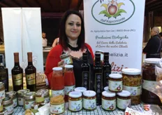 Rosalba Zema, titolare dell'azienda Melizia specializzata nella produzione di mele, da sei anni produce trasformati in confetture di mele extra aromatizzate con zenzero, peperoncino, bergamotto e liquirizia.