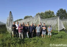 Foto di gruppo per la visita organizzata da L'agrotecnica grazie alla disponibilità della coop Cab Massari