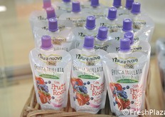 Altre tipologie di frutta frullata, caratterizzate da puree di frutta bio.