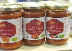 Diverse tipologie di sughi e condimenti.