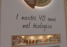 Il logo di Alce Nero che ricorda i 40 anni nel settore.