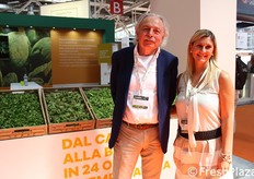 "Giancarlo Boscolo, presidente dell'azienda, e Silvia Tommasi, responsabile marketing e comunicazione. Boscolo: "ad oggi possiamo vantare 27 ettari dedicati al biologico nell'azienda di Taglio di Po a Rovigo, 20 ettari in quella di Mantova e altrettanti a Fiumicino, dove abbiamo ben altri 70 ettari in conversione. Senza dimenticare i 22 ettari BIO a Salerno, che ci permettono così di presidiare tutto lo stivale. Il nostro ambizioso obiettivo è quello di diventare, nei prossimi 18-24 mesi, l'azienda più estesa in Italia nel campo della coltivazione di baby leaf BIO."