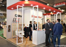 Lo stand Castellari ha presentato attrezzi e materiali per la cura delle piante.