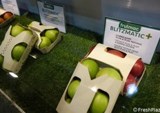 La soluzione di imballaggio in erba carta che consente di sostituire la pellicola con due alette di cartone richiudibili una sull'altra (con o senza maniglietta aggiunta) attraverso il macchinario Blitzmatic, disponibile dal 2019.