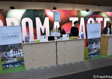 Il Centro di Sperimentazione Laimburg a Interpoma aveva anche un piccolo stand in una zona di passaggio.