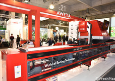 Aweta: impianti di cernita, svuotamento e riempimento casse.