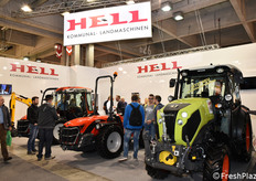 Lo stand Hell con i trattori in bella mostra.