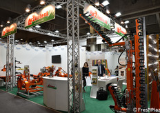 Rinieri: macchinari e attrezzi per la lavorazione del terreno e la cura delle piante.