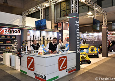 Zanon: macchine e attrezzi per la cura delle piante e per la raccolta. Materiale per vivaisti, trinciatrici.