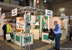 Step System: impianti di misurazione, pese, strumenti per la misurazione delle condizioni meteorologiche, macchinari, attrezzi e materiali per la lavorazione del terreno, per la raccolta. Tecniche di protezione dei raccolti.