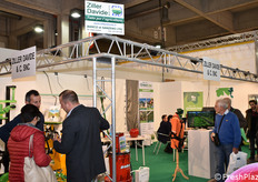 Ziller Davide & C.: fitofarmaci, fertilizzanti, materiali da sostegno, reti antigrandine e accessori, consulenza.